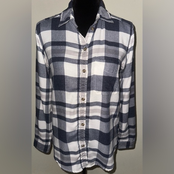 American Eagle Ahh-Mazingly Soft Boyfriend Fit Plaid Button-Up Flannel - Size S - Picture 1 of 4